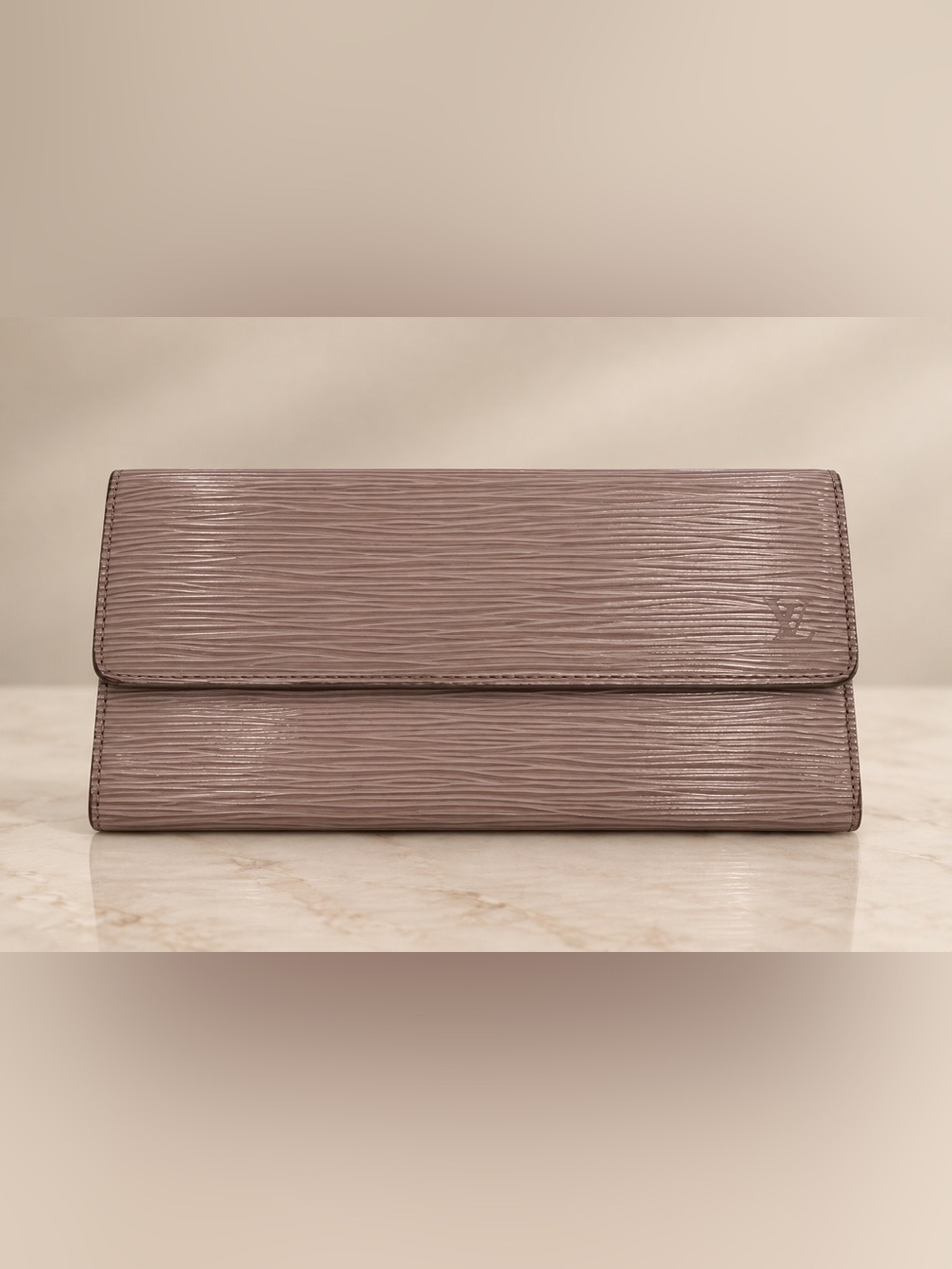 Louis Vuitton vintage Epi Leather mauve Sarah Portefeuille Sarah long wallet
